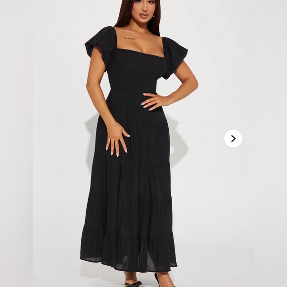 Dresses & Skirts - Black double lined dress